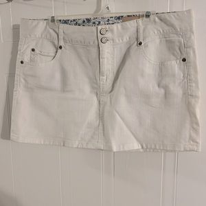 GAP white jean skirt